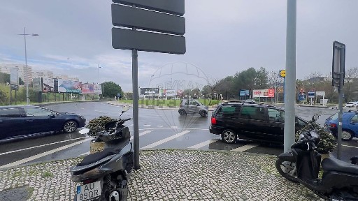 Arrendamento de apartamento T2 na Rua Francisco Marques Beato