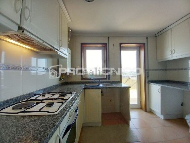 Arrendamento de apartamento T2 na Zona Histórica - Beira-Mar