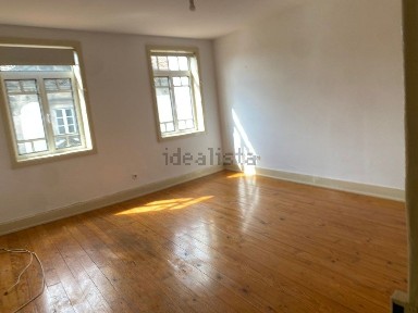 Arrendamento de apartamento T1 na Rua do Morgado de Mateus, 15