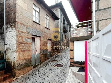Moradia independente à venda em Souselo
