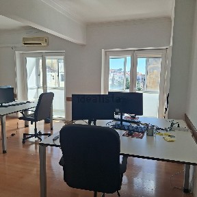Arrendamento de escritório privado na Avenida Almirante Reis