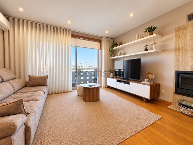 Apartamento T2 à venda na Santa Maria Maior