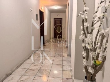 Apartamento T1 à venda na Rua Vale do Amparo
