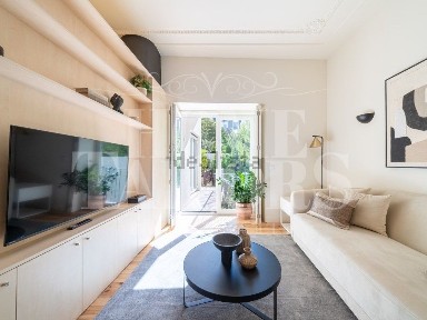Arrendamento de apartamento T2 na Calçada da Estrela, 243