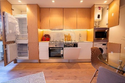 Arrendamento de apartamento T2 na Rua Actor José Pinheiro Amaro