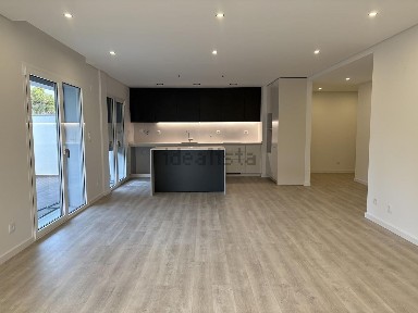 Arrendamento de apartamento T2 na Parede