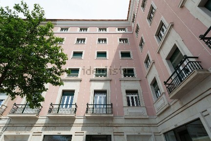 Arrendamento de apartamento T1 na Praça Francisco Sá Carneiro, 13