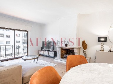 Arrendamento de apartamento T2 na Rua Flamingo