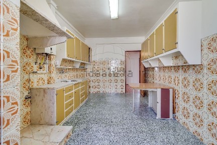Arrendamento de apartamento T4 na Rua de Macau