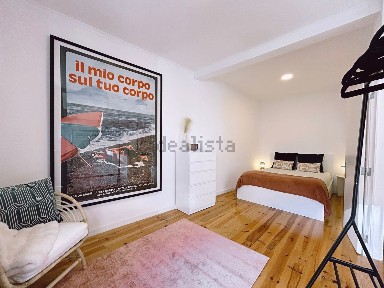 Arrendamento de apartamento T1 na Rua dos Lagares, 25