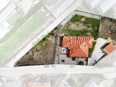 Moradia independente à venda na Casal Maricota, 33