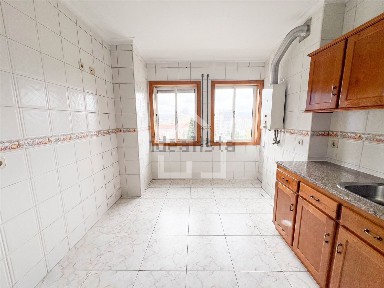Arrendamento de apartamento T1 em São João da Madeira