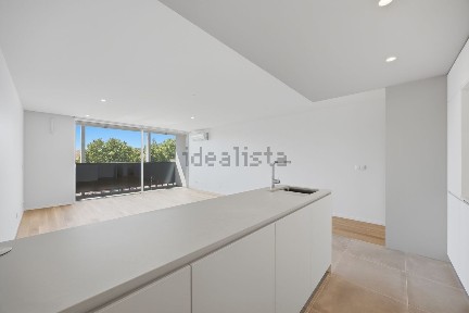 Apartamento T3 à venda na Rua Conselheiro Costa Braga, 268