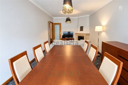 Apartamento T2 à venda em Crestuma