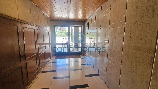 Apartamento T3 à venda na Rua Engenheiro Adelino Amaro da Costa