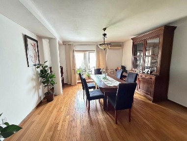 Apartamento T4 à venda na Rua Bombeiros, 13