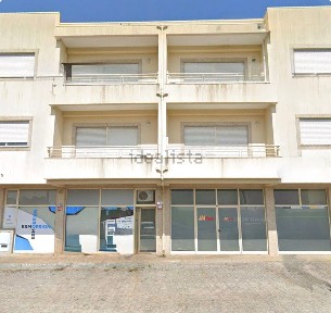 Apartamento T3 à venda na Estrada de Santa Cristina, 1287