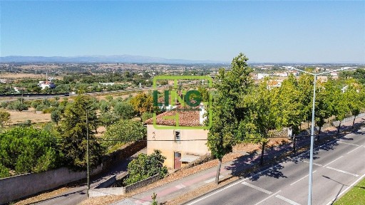 Quinta à venda na Rua Mousinho Magro