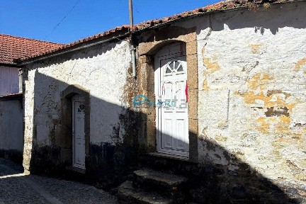 Moradia independente à venda em Lugar da Pereira