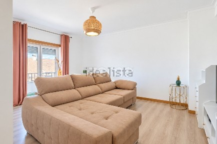 Apartamento T3 à venda na Rua Padre Amadeu Lopes Gonçalves s/n