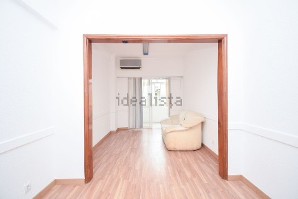 Arrendamento de apartamento T3 na Avenida 25 de Abril de 1974, 57