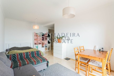 Apartamento T2 à venda na Rua do Vale da Ajuda, 31