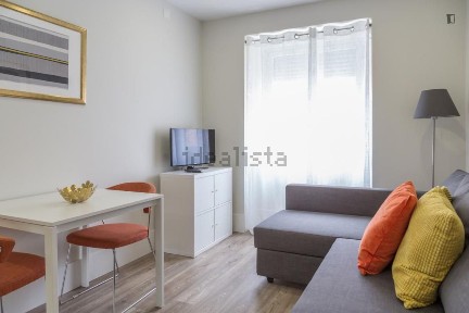 Arrendamento de apartamento T1 na Praça Alvalade