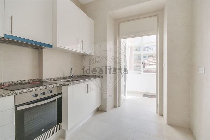 Arrendamento de apartamento T2 na Rua Cesário Verde