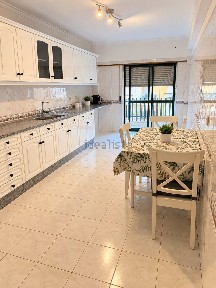 Arrendamento de apartamento T3 na Rua Dona Isabel de Aragão