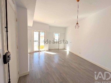 Arrendamento de apartamento T1 na Cruz Quebrada