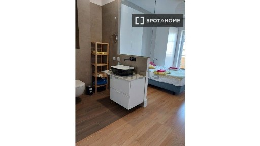 Arrendamento de apartamento T1 na Rua de Pedrouços