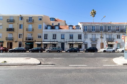 Arrendamento de apartamento T2 na Rua da Junqueira