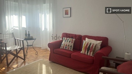 Arrendamento de apartamento T2 na Rua João de Deus