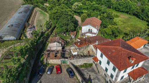 Moradia independente à venda na Rua dos Matos