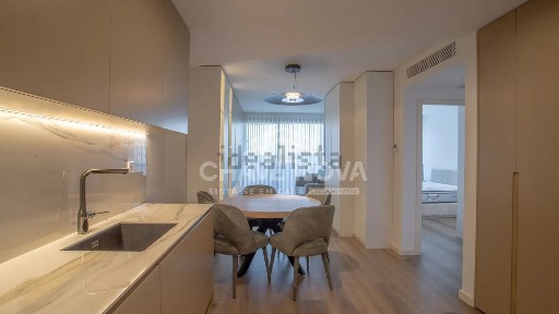 Apartamento T1 à venda na Rua Manuel da Silva Cruz