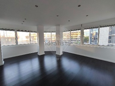 Avenidas Novas, Entrecampos, Avenida 5 de Outubro