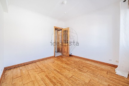 Apartamento T2 à venda na Rua Natália Correia