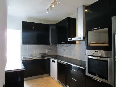 Apartamento T2 à venda na Avenida Ivens s/n