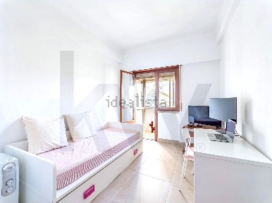 Apartamento T2 à venda em Póvoa de Santo Adrião e Olival Basto