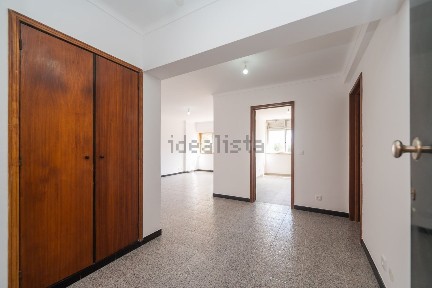 Apartamento T2 à venda na Rua Herbert Matzinger, 1