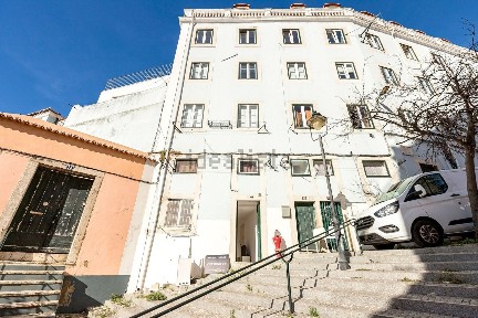 Apartamento T1 à venda na Calçada Nova do Colégio