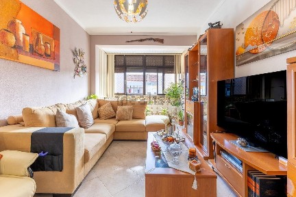Apartamento T2 à venda na Praceta Os Lusíadas, 10