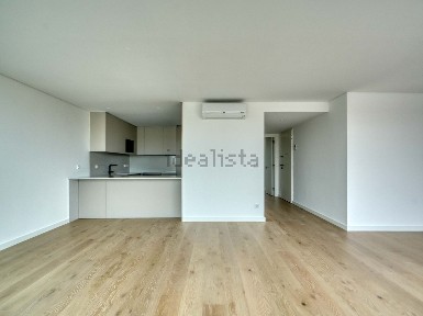 Apartamento T2 à venda na Rua Bombeiros Voluntários do Barreiro, 31