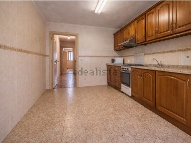 Apartamento T2 à venda na Rua Bernardim Ribeiro
