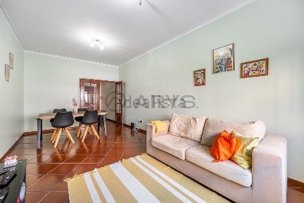 Apartamento T2 à venda na Praça Paulo Vidal