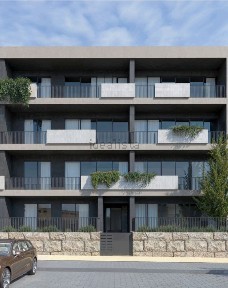 Apartamento T3 à venda na Estrada da Bota s/n