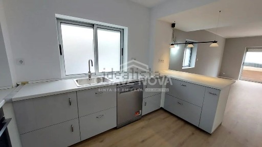 Apartamento T3 à venda na Rua João Ramalho s/n