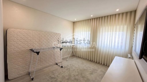 Apartamento T4 à venda na Rua Padre Iria Carvalhal