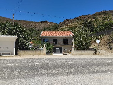 Moradia independente à venda em Candedo