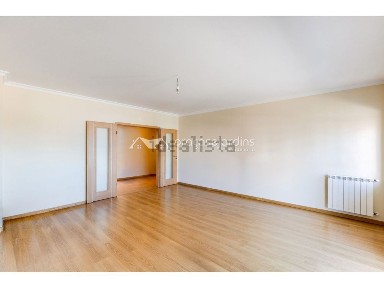 Arrendamento de apartamento T3 em Olhalvas